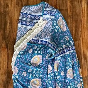 Free People Flowy Top ✨